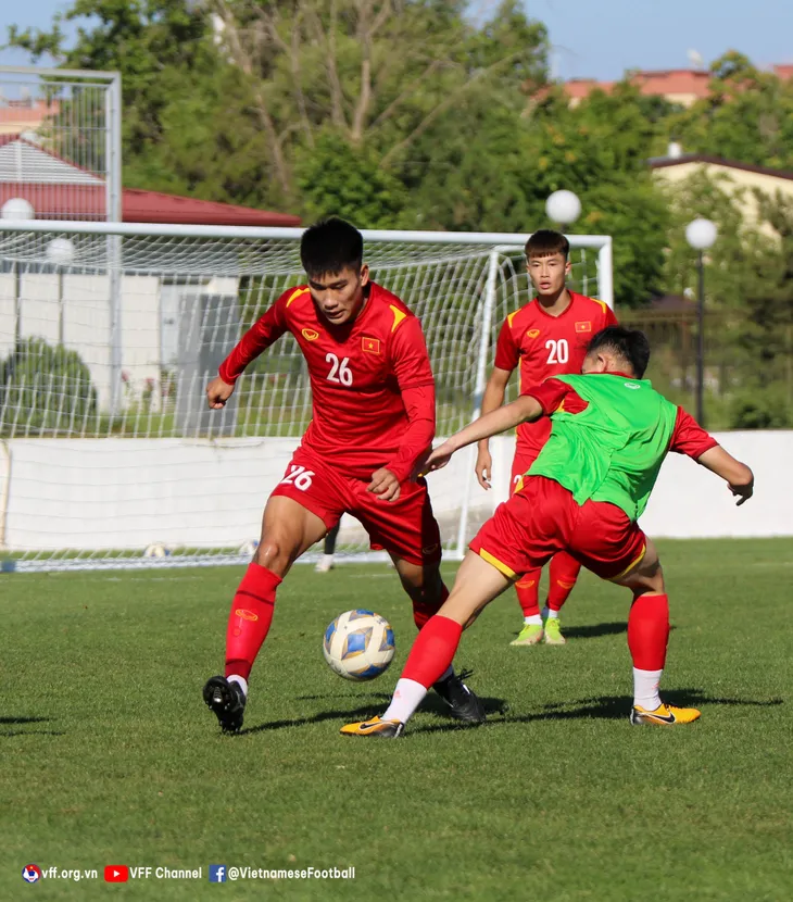 ĐT U23 Việt Nam rèn đấu pháp cho trận ra quân tại VCK U23 châu Á 2022 - Ảnh 3. ĐT U23 Việt Nam rèn đấu pháp cho trận ra quân tại VCK U23 châu Á 2022 - Ảnh 3.