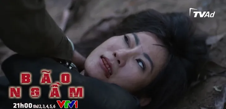 Bão ngầm - Tập 67: Đại tá Hà hy sinh, Hải Triều vật lộn với Ong chúa? - Ảnh 5. Bão ngầm - Tập 67: Đại tá Hà hy sinh, Hải Triều vật lộn với Ong chúa? - Ảnh 5.