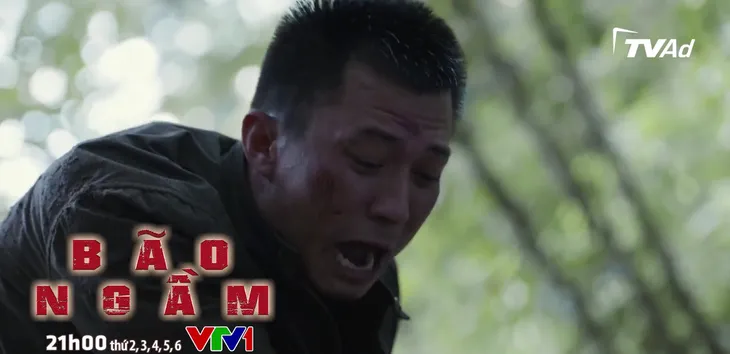 Bão ngầm - Tập 67: Đại tá Hà hy sinh, Hải Triều vật lộn với Ong chúa? - Ảnh 4. Bão ngầm - Tập 67: Đại tá Hà hy sinh, Hải Triều vật lộn với Ong chúa? - Ảnh 4.