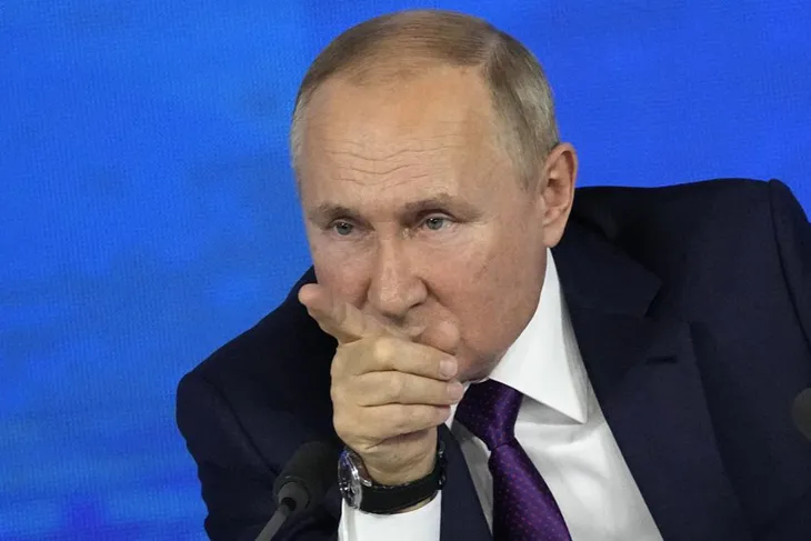 Tổng thống Nga Putin ký sắc lệnh trừng phạt trả đũa phương Tây - Ảnh 1. Tổng thống Nga Putin ký sắc lệnh trừng phạt trả đũa phương Tây - Ảnh 1.