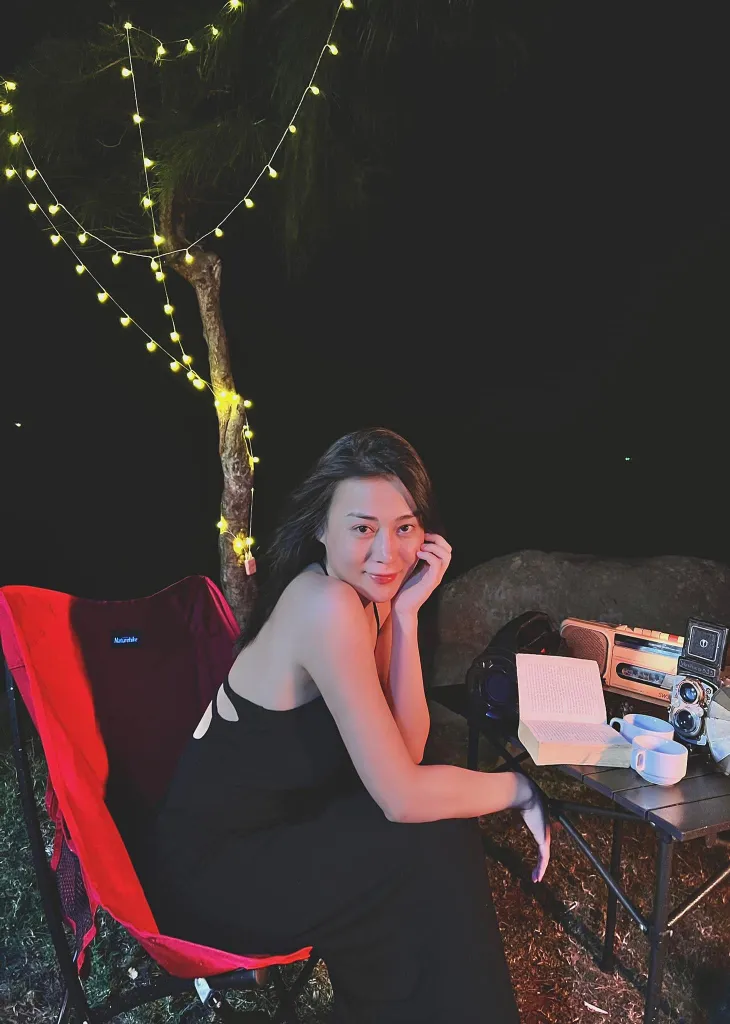 Hồng Diễm hóa nàng thơ hút mọi góc nhìn - Ảnh 5. Hồng Diễm hóa nàng thơ hút mọi góc nhìn - Ảnh 5.