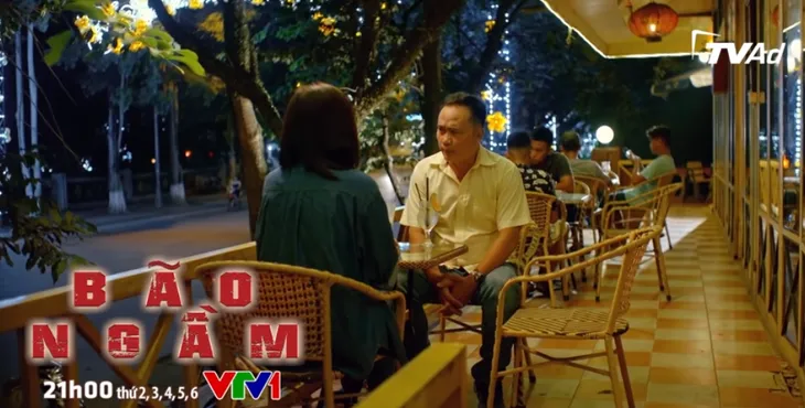 Bão ngầm - Tập 52: Hải Triều say rượu làm điều có lỗi với Hạ Lam - Ảnh 3. Bão ngầm - Tập 52: Hải Triều say rượu làm điều có lỗi với Hạ Lam - Ảnh 3.