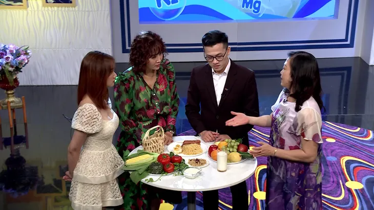 Giá mà biết trước lên sóng: Cặp bạn thân Lệ - Tuyết của Mùa hoa tìm lại rủ nhau xông đất - Ảnh 1. Giá mà biết trước lên sóng: Cặp bạn thân Lệ - Tuyết của Mùa hoa tìm lại rủ nhau xông đất - Ảnh 1.