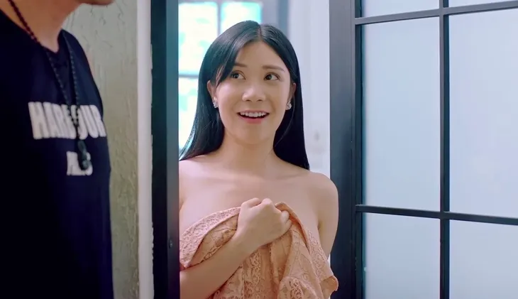 Bão ngầm - Tập 53: Hạ Lam ngã vào lòng bác sĩ Hùng sau khi Triều lên giường với Yến - Ảnh 3. Bão ngầm - Tập 53: Hạ Lam ngã vào lòng bác sĩ Hùng sau khi Triều lên giường với Yến - Ảnh 3.