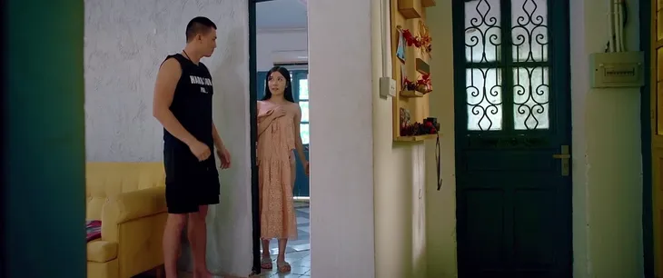 Bão ngầm - Tập 53: Hạ Lam lột xác sống xa hoa khi chính thức yêu em ông trùm - Ảnh 10. Bão ngầm - Tập 53: Hạ Lam lột xác sống xa hoa khi chính thức yêu em ông trùm - Ảnh 10.