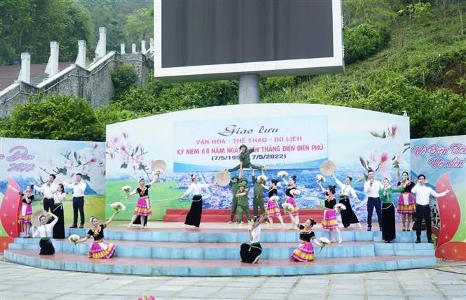 Kỷ niệm 68 năm chiến thắng Điện Biên Phủ - Ảnh 1. Kỷ niệm 68 năm chiến thắng Điện Biên Phủ - Ảnh 1.