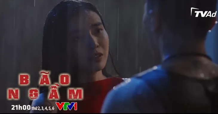Bão ngầm - Tập 54: Quay về tìm Hải Triều, Hạ Lam đau đớn thấy cảnh cũ lặp lại - Ảnh 8. Bão ngầm - Tập 54: Quay về tìm Hải Triều, Hạ Lam đau đớn thấy cảnh cũ lặp lại - Ảnh 8.