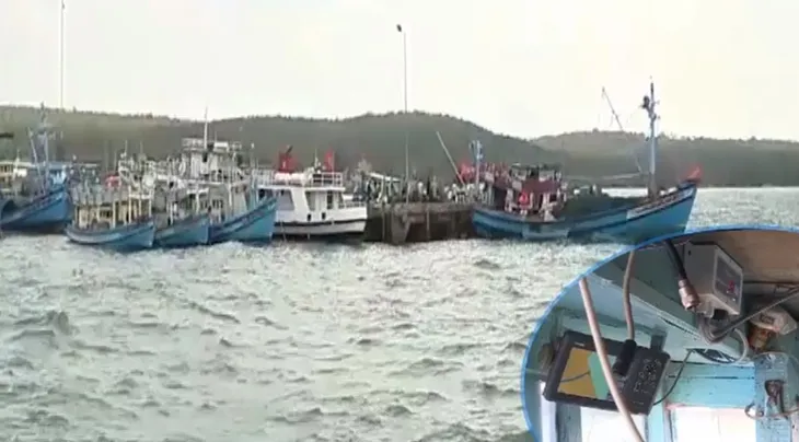 Nhiều tàu cá cố tình tắt thiết bị giám sát hành trình - Ảnh 1. Nhiều tàu cá cố tình tắt thiết bị giám sát hành trình - Ảnh 1.