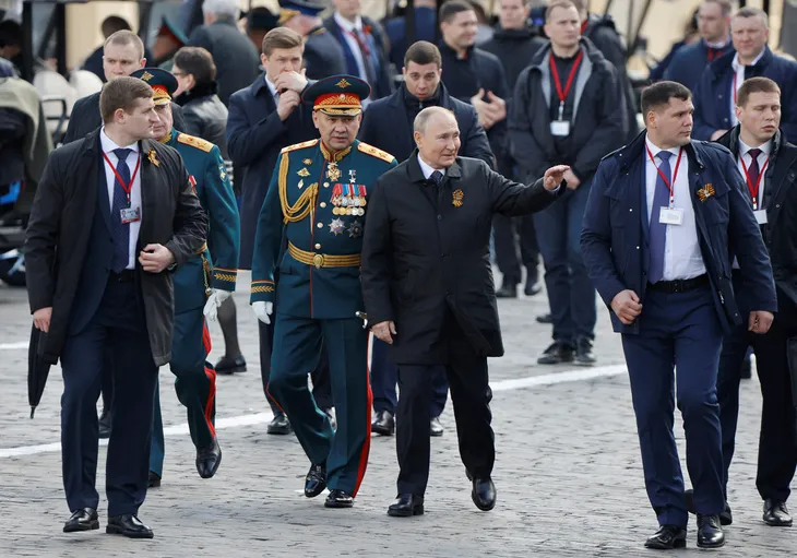 Tổng thống Nga Vladimir Putin đọc diễn văn quan trọng vào Ngày Chiến thắng - Ảnh 5. Tổng thống Nga Vladimir Putin đọc diễn văn quan trọng vào Ngày Chiến thắng - Ảnh 5.