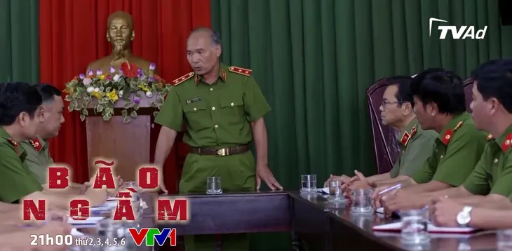 Bão ngầm - Tập 68: Ông trùm sẽ bị bắt trong đêm nay? - Ảnh 2. Bão ngầm - Tập 68: Ông trùm sẽ bị bắt trong đêm nay? - Ảnh 2.