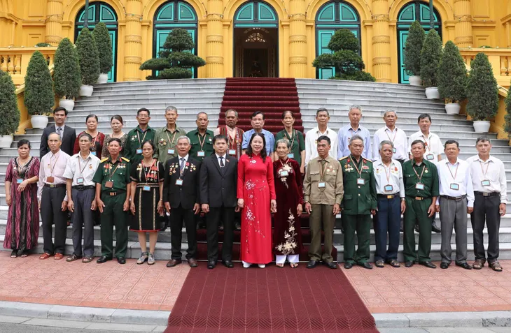 Tri ân người có công với cách mạng - Ảnh 1. Tri ân người có công với cách mạng - Ảnh 1.