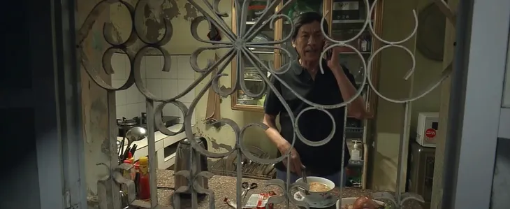 Lối nhỏ vào đời - Tập 3: Dũng làm rớt con rắn khiến cô giáo thể dục ngất xỉu tại chỗ - Ảnh 15.