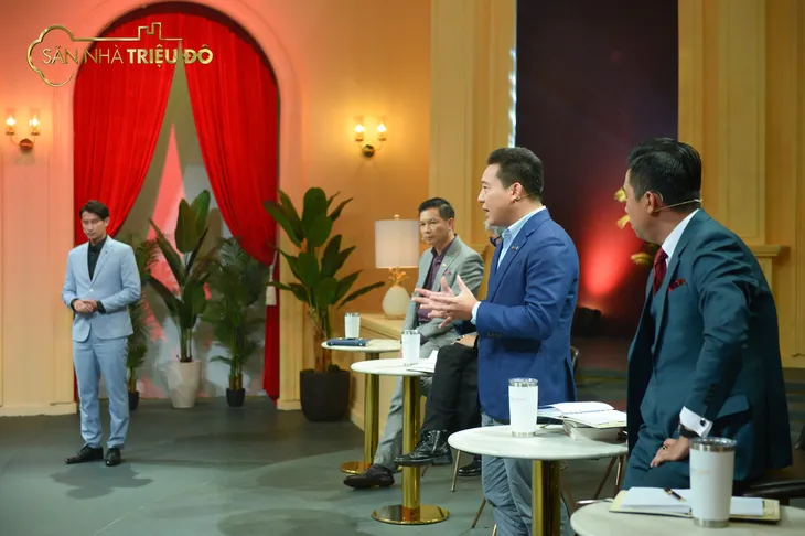 Săn nhà triệu đô: Nữ môi giới xinh đẹp giành tấm vé đặc cách vào Chung kết - Ảnh 5. Săn nhà triệu đô: Nữ môi giới xinh đẹp giành tấm vé đặc cách vào Chung kết - Ảnh 5.