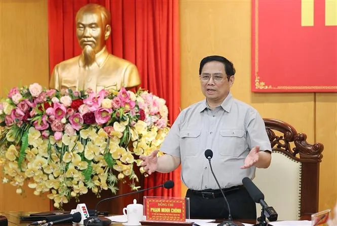 Thủ tướng: Hà Tĩnh cần phát huy tối đa nguồn lực con người - Ảnh 2. Thủ tướng: Hà Tĩnh cần phát huy tối đa nguồn lực con người - Ảnh 2.