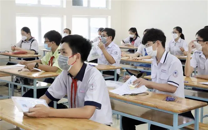 Thí sinh TP Hồ Chí Minh không áp lực với môn Toán thi vào lớp 10 - Ảnh 1. Thí sinh TP Hồ Chí Minh không áp lực với môn Toán thi vào lớp 10 - Ảnh 1.