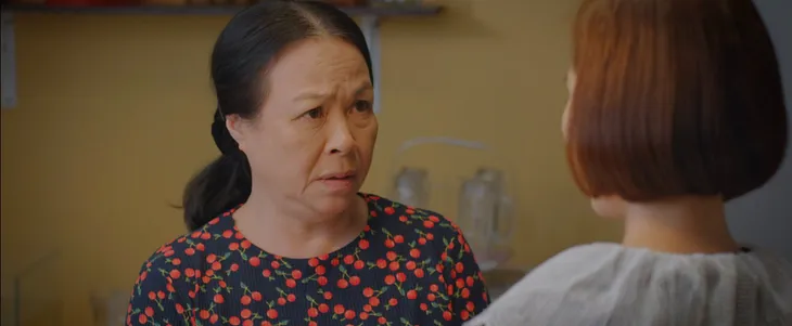 Thương ngày nắng về 2 - Tập 31: Bà Nga khuyên Vân Trang nên rút ngắn khoảng cách với mẹ đẻ - Ảnh 4. Thương ngày nắng về 2 - Tập 31: Bà Nga khuyên Vân Trang nên rút ngắn khoảng cách với mẹ đẻ - Ảnh 4.