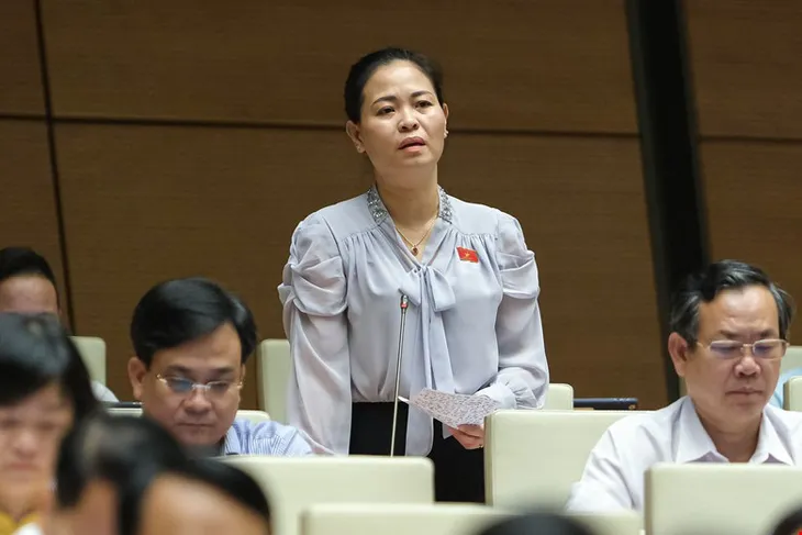 Không nên để bác sĩ vừa mổ, vừa lo gói thầu A, hợp đồng B - Ảnh 3. Không nên để bác sĩ vừa mổ, vừa lo gói thầu A, hợp đồng B - Ảnh 3.