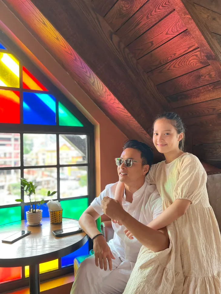 Diễn viên Việt tuần qua: Hồng Đăng tiết lộ my love, Huyền Lizzie mừng tuổi 33 - Ảnh 6. Diễn viên Việt tuần qua: Hồng Đăng tiết lộ my love, Huyền Lizzie mừng tuổi 33 - Ảnh 6.