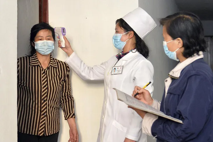 Số ca mắc COVID-19 mới tại Hàn Quốc và UAE tăng mạnh, làn sóng BA.4 và BA.5 ở Indonesia có thể đạt đỉnh vào tháng 7 - Ảnh 2. Số ca mắc COVID-19 mới tại Hàn Quốc và UAE tăng mạnh, làn sóng BA.4 và BA.5 ở Indonesia có thể đạt đỉnh vào tháng 7 - Ảnh 2.