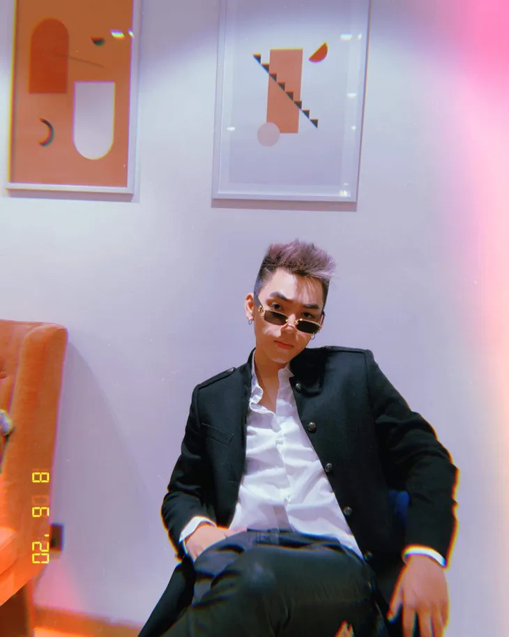 Mê mệt vẻ lãng tử của nam chính Lối nhỏ vào đời - Ảnh 5. Mê mệt vẻ lãng tử của nam chính Lối nhỏ vào đời - Ảnh 5.