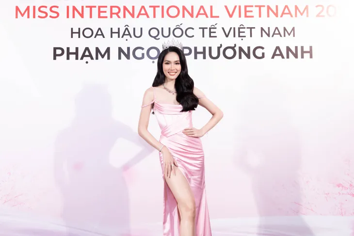 Á hậu Phương Anh đại diện Việt Nam thi Miss International 2022 - Ảnh 1. Á hậu Phương Anh đại diện Việt Nam thi Miss International 2022 - Ảnh 1.