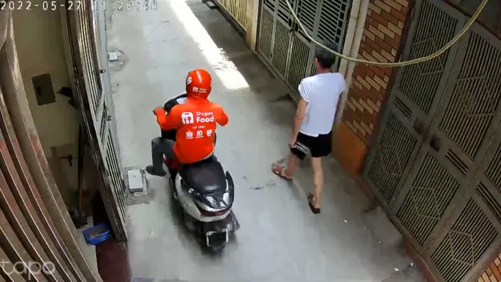 Tinh vi chiêu trò giả dạng shipper chiếm đoạt tài sản - Ảnh 1. Tinh vi chiêu trò giả dạng shipper chiếm đoạt tài sản - Ảnh 1.