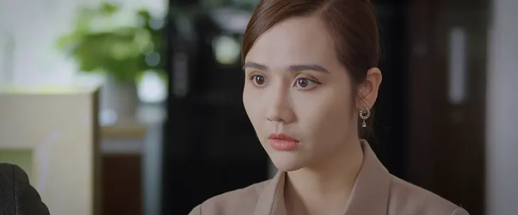 Thương ngày nắng về 2 - Tập 33: Trang khóc nức nở nhận mẹ ruột, sóng gió chuẩn bị ập tới? - Ảnh 5. Thương ngày nắng về 2 - Tập 33: Trang khóc nức nở nhận mẹ ruột, sóng gió chuẩn bị ập tới? - Ảnh 5.