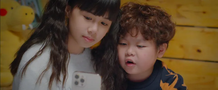 Bé Sam Thương ngày nắng về xinh đẹp giống hệt ca sĩ Amee - Ảnh 5. Bé Sam Thương ngày nắng về xinh đẹp giống hệt ca sĩ Amee - Ảnh 5.