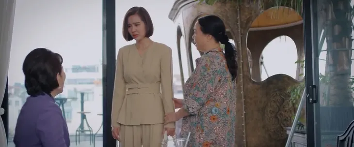 Thương ngày nắng về 2 - Tập 33: Trang khóc nức nở nhận mẹ ruột, sóng gió chuẩn bị ập tới? - Ảnh 19. Thương ngày nắng về 2 - Tập 33: Trang khóc nức nở nhận mẹ ruột, sóng gió chuẩn bị ập tới? - Ảnh 19.