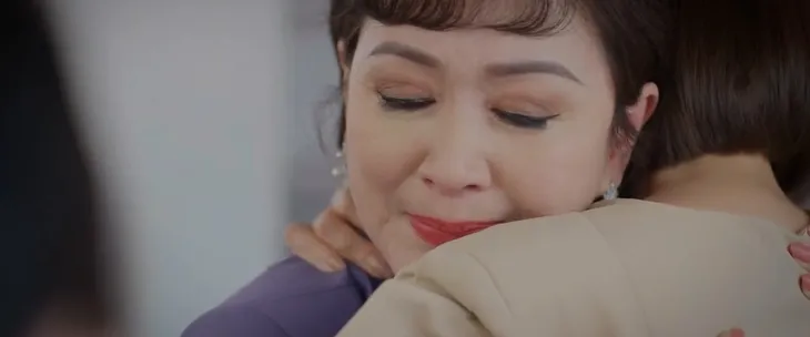 Thương ngày nắng về 2 - Tập 33: Trang khóc nức nở nhận mẹ ruột, sóng gió chuẩn bị ập tới? - Ảnh 21. Thương ngày nắng về 2 - Tập 33: Trang khóc nức nở nhận mẹ ruột, sóng gió chuẩn bị ập tới? - Ảnh 21.