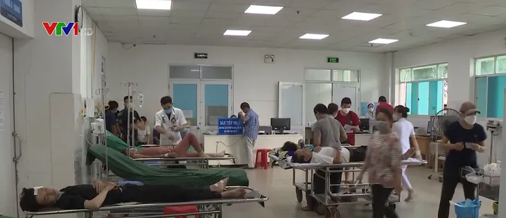 Đồng Nai: Nhiều nhân viên y tế ở bệnh viện công xin nghỉ việc - Ảnh 1. Đồng Nai: Nhiều nhân viên y tế ở bệnh viện công xin nghỉ việc - Ảnh 1.