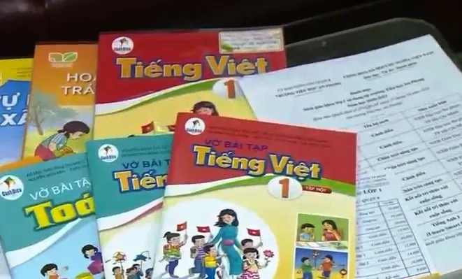 Ma trận sách giáo khoa: Mối lo trước thềm năm học mới - Ảnh 2. Ma trận sách giáo khoa: Mối lo trước thềm năm học mới - Ảnh 2.