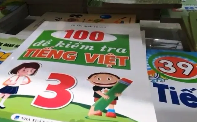 Ma trận sách giáo khoa: Mối lo trước thềm năm học mới - Ảnh 4. Ma trận sách giáo khoa: Mối lo trước thềm năm học mới - Ảnh 4.