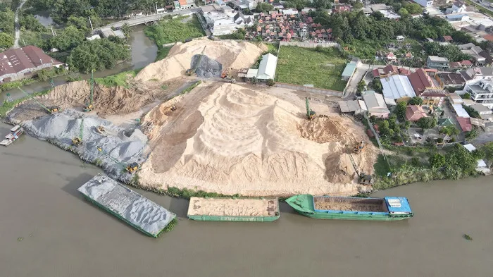TP Hồ Chí Minh có 34 bến thủy nội địa hoạt động không phép - Ảnh 1. TP Hồ Chí Minh có 34 bến thủy nội địa hoạt động không phép - Ảnh 1.