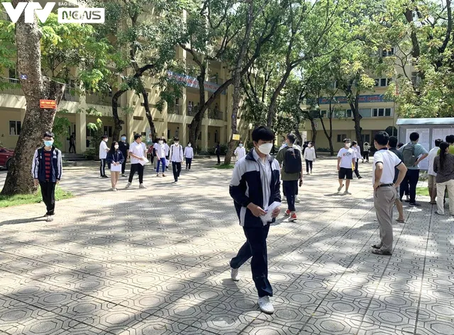 Thí sinh nói gì về đề thi Ngữ Văn vào lớp 10 Hà Nội? - Ảnh 5. Thí sinh nói gì về đề thi Ngữ Văn vào lớp 10 Hà Nội? - Ảnh 5.