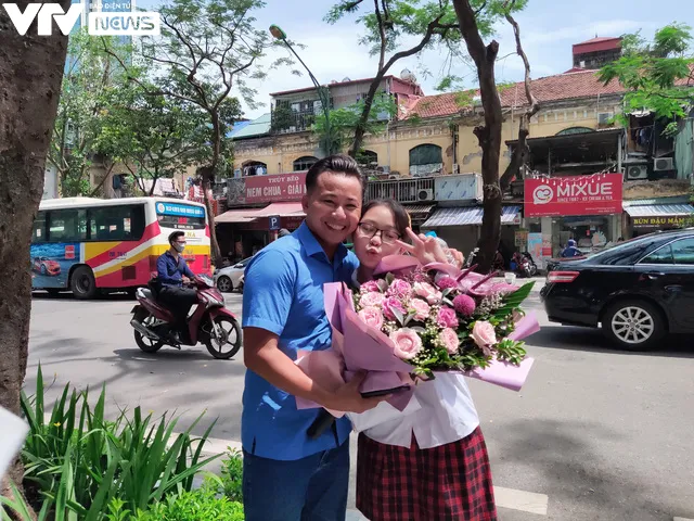 Thí sinh nói gì về đề thi Ngữ Văn vào lớp 10 Hà Nội? - Ảnh 9. Thí sinh nói gì về đề thi Ngữ Văn vào lớp 10 Hà Nội? - Ảnh 9.