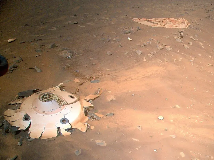 NASA chia sẻ hình ảnh cho thấy con người đang “xả rác” trên sao Hỏa - Ảnh 2. NASA chia sẻ hình ảnh cho thấy con người đang “xả rác” trên sao Hỏa - Ảnh 2.