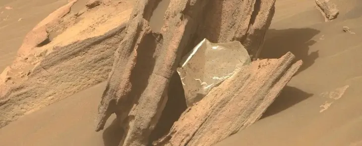 NASA chia sẻ hình ảnh cho thấy con người đang “xả rác” trên sao Hỏa - Ảnh 1. NASA chia sẻ hình ảnh cho thấy con người đang “xả rác” trên sao Hỏa - Ảnh 1.