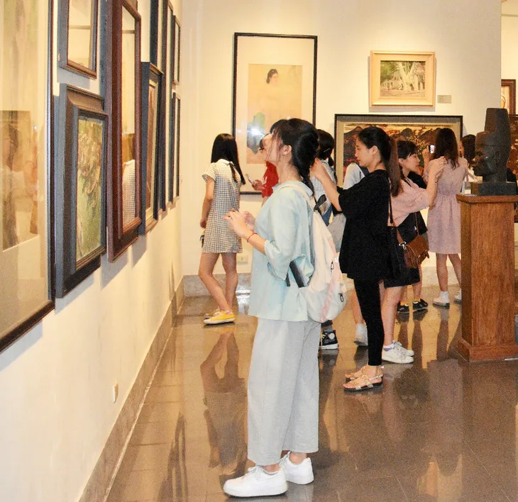 Thăm bảo tàng với thuyết minh thông minh - Ảnh 1. Thăm bảo tàng với thuyết minh thông minh - Ảnh 1.