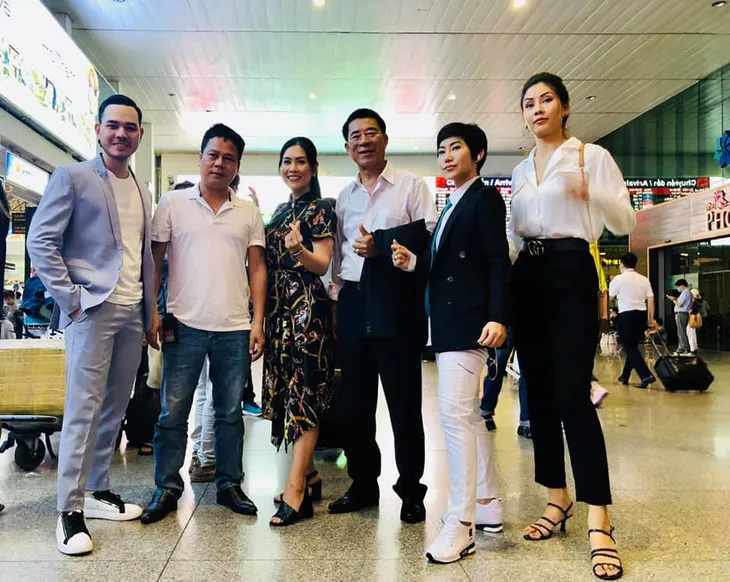 Phía sau vai Ong chúa Bão ngầm đa sắc màu của Kim Phượng - Ảnh 6. Phía sau vai Ong chúa Bão ngầm đa sắc màu của Kim Phượng - Ảnh 6.