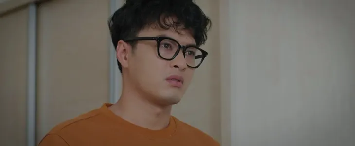 Thương ngày nắng về 2 - Tập 27: Bị sếp mới ép đi khách, Khánh uất ức trách ông trời không có mắt - Ảnh 5. Thương ngày nắng về 2 - Tập 27: Bị sếp mới ép đi khách, Khánh uất ức trách ông trời không có mắt - Ảnh 5.