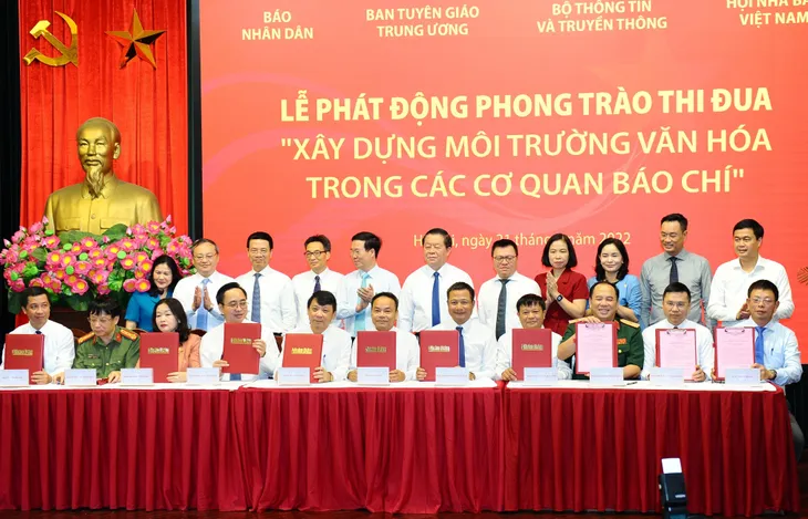 Phát động phong trào thi đua Xây dựng môi trường văn hóa trong các cơ quan báo chí - Ảnh 1. Phát động phong trào thi đua Xây dựng môi trường văn hóa trong các cơ quan báo chí - Ảnh 1.