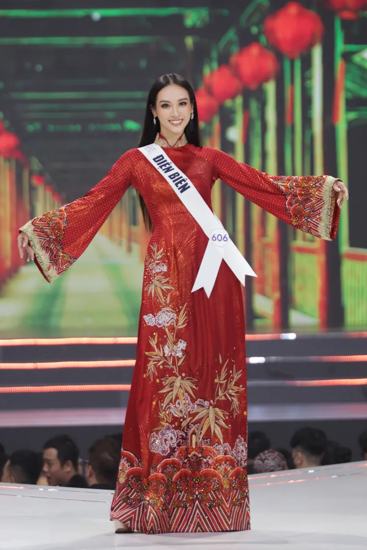 Top 41 Hoa hậu Hoàn vũ Việt Nam 2022 cuốn hút tại Bán kết - Ảnh 4. Top 41 Hoa hậu Hoàn vũ Việt Nam 2022 cuốn hút tại Bán kết - Ảnh 4.