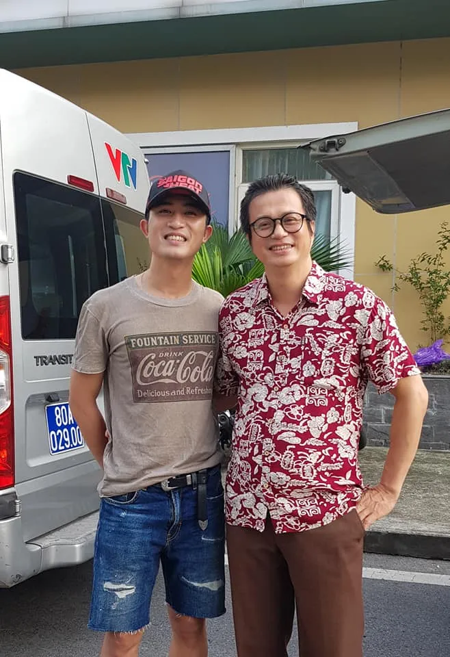 Hậu trường vui vẻ của cậu Vượng khờ trong Thương ngày nắng về - Ảnh 1. Hậu trường vui vẻ của cậu Vượng khờ trong Thương ngày nắng về - Ảnh 1.