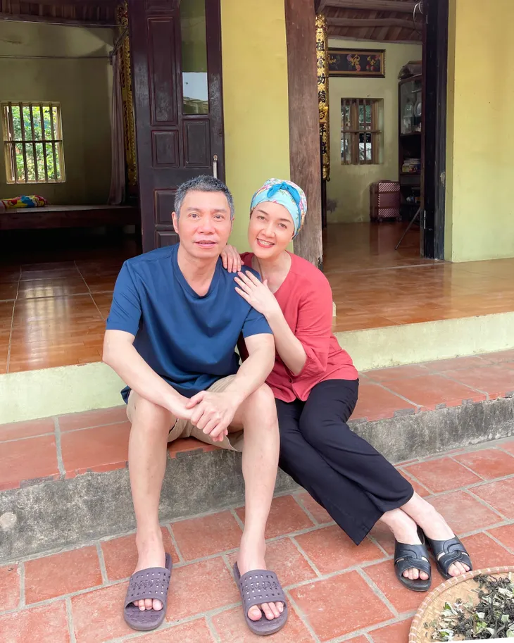 NSND Công Lý cười tươi rói khi hội ngộ Nam tào Xuân Bắc và Táo Kinh tế Quang Thắng - Ảnh 2. NSND Công Lý cười tươi rói khi hội ngộ Nam tào Xuân Bắc và Táo Kinh tế Quang Thắng - Ảnh 2.