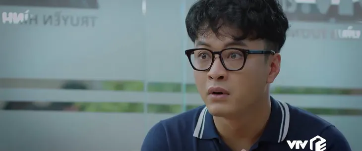 Thương ngày nắng về 2 - Tập 36: Đức bất ngờ được đề bạt lên chức - Ảnh 2. Thương ngày nắng về 2 - Tập 36: Đức bất ngờ được đề bạt lên chức - Ảnh 2.