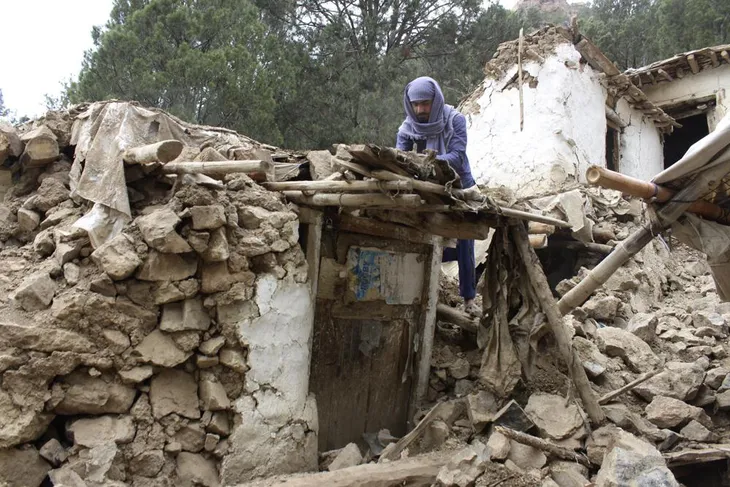 Động đất ở Afghanistan khiến ít nhất 1.000 người tử vong, nhiều người mắc kẹt trong đống đổ nát - Ảnh 3. Động đất ở Afghanistan khiến ít nhất 1.000 người tử vong, nhiều người mắc kẹt trong đống đổ nát - Ảnh 3.