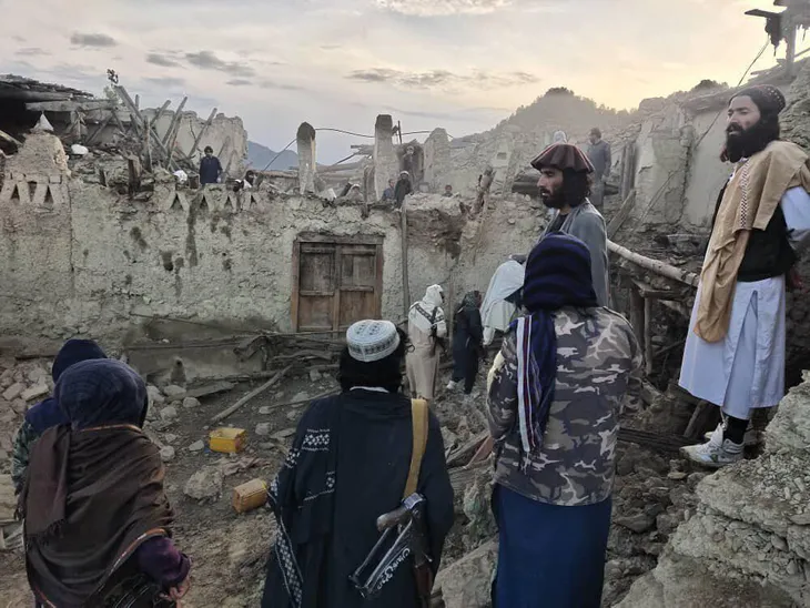 Động đất ở Afghanistan khiến ít nhất 1.000 người tử vong, nhiều người mắc kẹt trong đống đổ nát - Ảnh 5. Động đất ở Afghanistan khiến ít nhất 1.000 người tử vong, nhiều người mắc kẹt trong đống đổ nát - Ảnh 5.