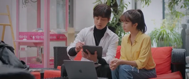 Thương ngày nắng về 2 - Tập 36: Phong nhận quà từ con gái, mắng oan Vân bày trò - Ảnh 10. Thương ngày nắng về 2 - Tập 36: Phong nhận quà từ con gái, mắng oan Vân bày trò - Ảnh 10.
