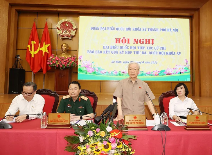 ĐBQH, Tổng Bí thư Nguyễn Phú Trọng báo cáo cử tri về công tác kỷ luật cán bộ - Ảnh 6. ĐBQH, Tổng Bí thư Nguyễn Phú Trọng báo cáo cử tri về công tác kỷ luật cán bộ - Ảnh 6.